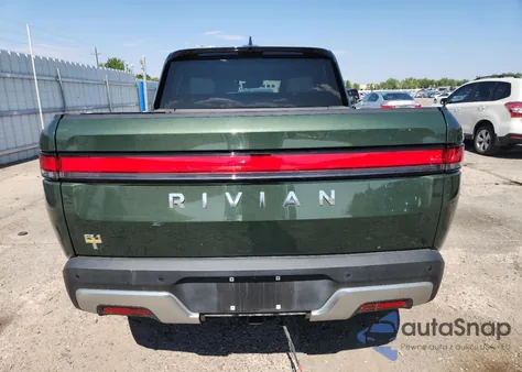 2022 Rivian R1T Adventure z USA, uszkodzony, nr VIN 7FCTGAAA2NN009406